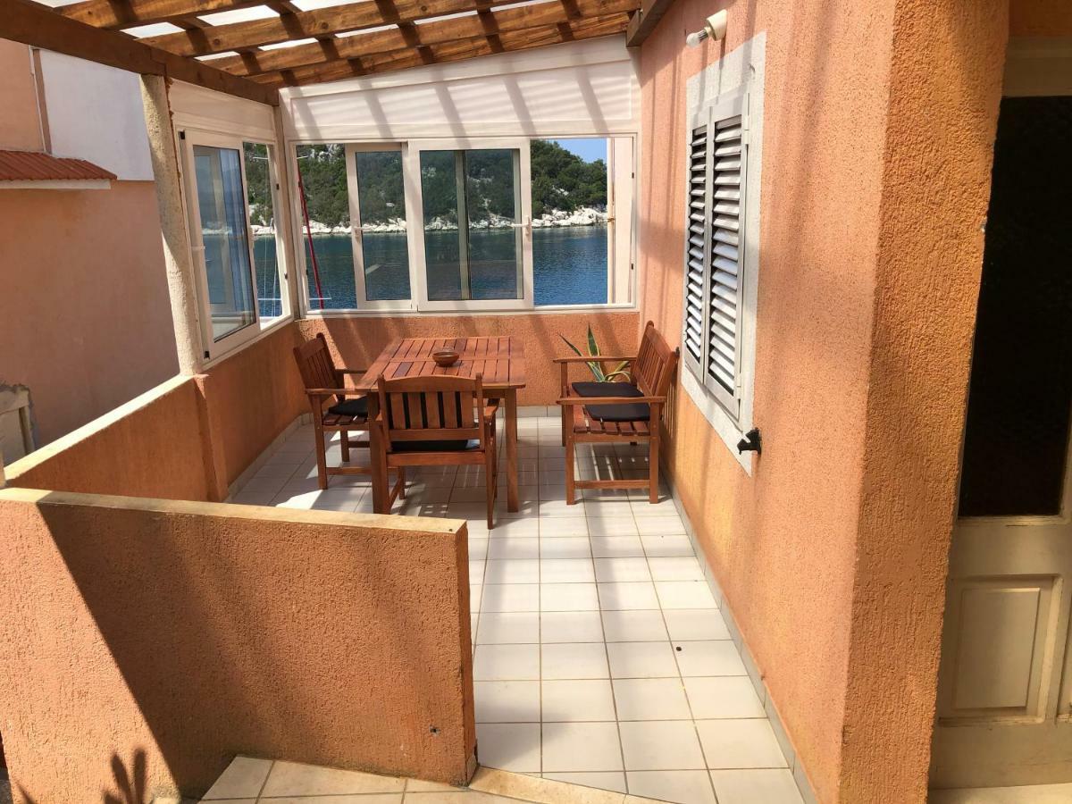 Apartmani Kate Lastovo Exterior photo
